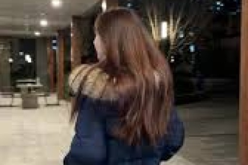 网红董宇辉带货翻车：人设崩塌终有时韭菜狂欢一场空
